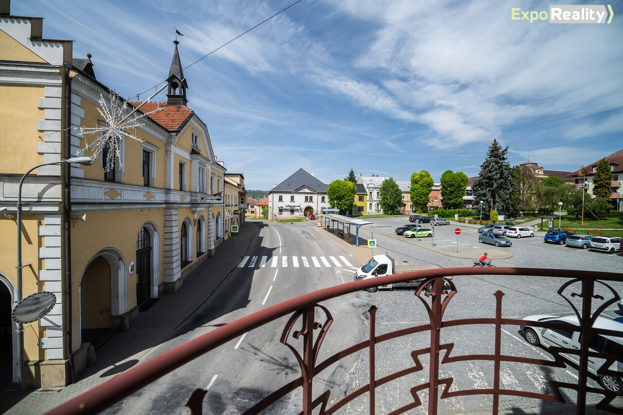 Multifunkční dům v centru Fryštáku